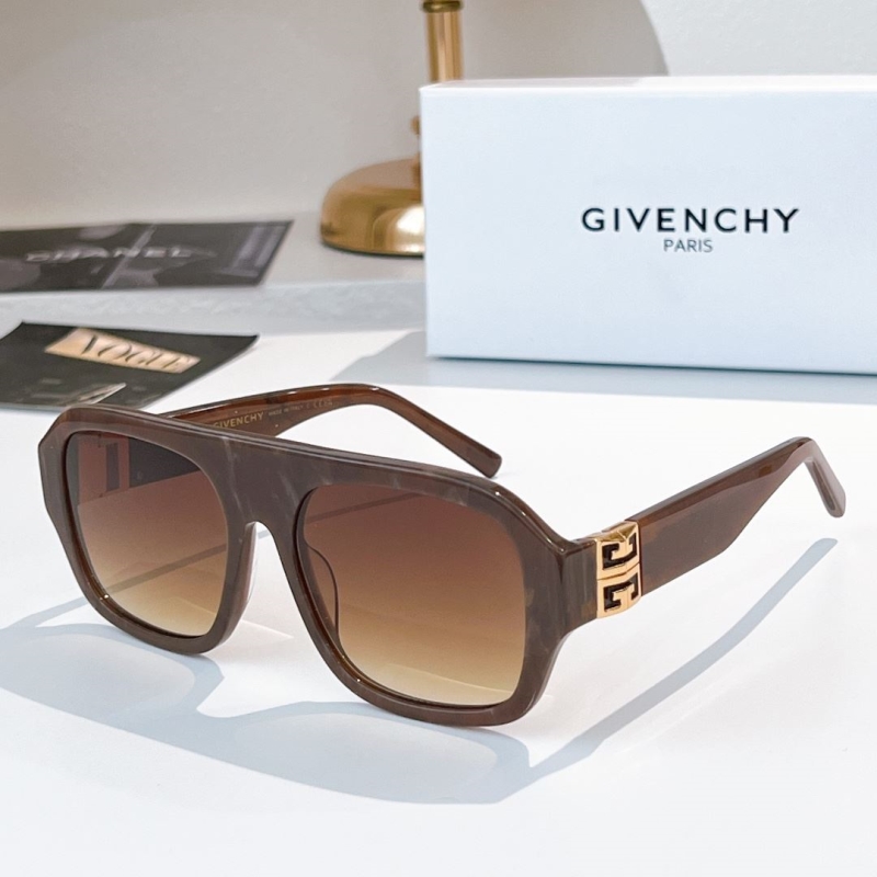 GIVENCHY