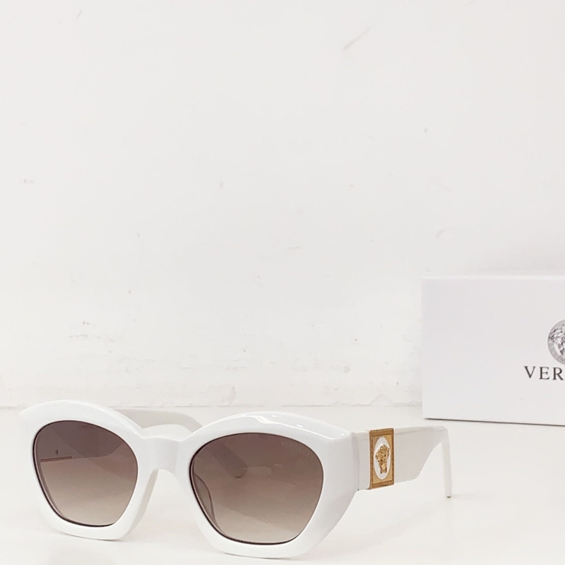 VERSACE