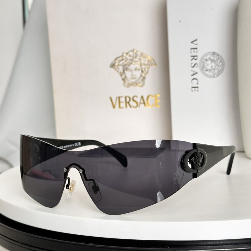 VERSACE